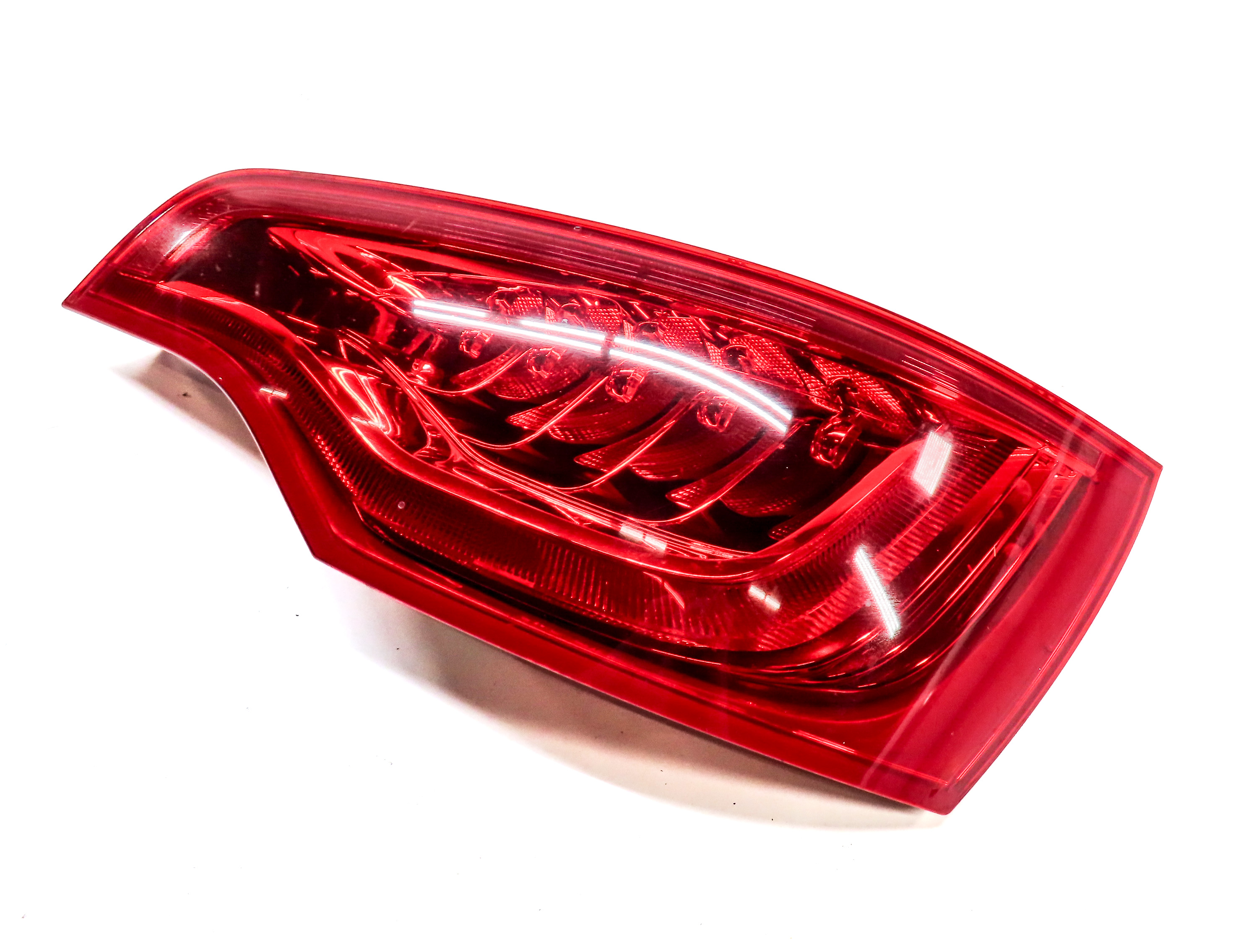 2010-2015 AUDI Q7 (4L) REAR RIGHT PASSENGER TAILLIGHT BRAKE LIGHT LAMP (LED) — exact item pictured